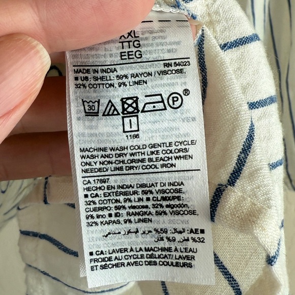 Old Navy White Crepe Peplum Hem Swing Blouse Puff Sleeves XXL - Picture 6 of 7